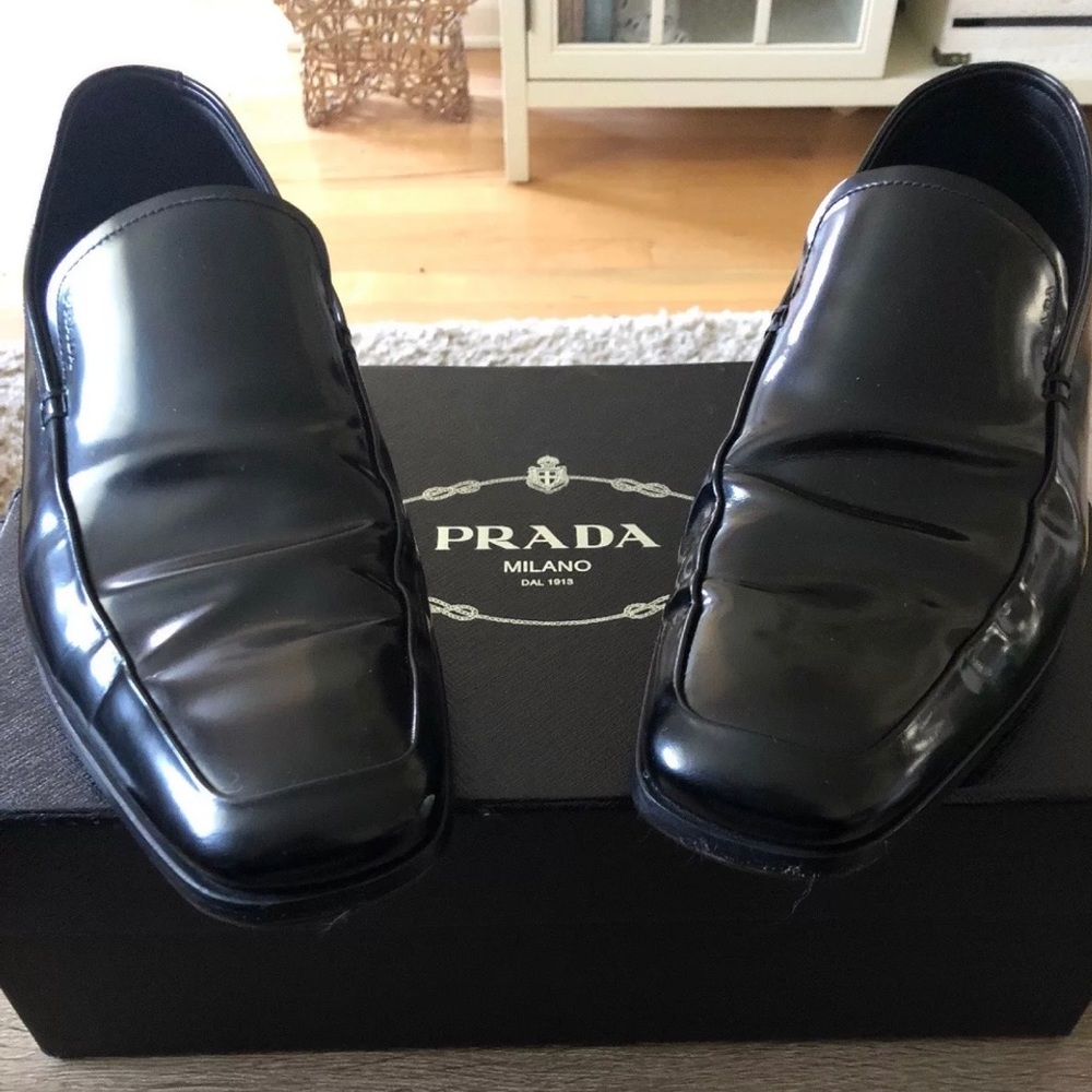 PRADA MENS BLACK LETHER SHOES